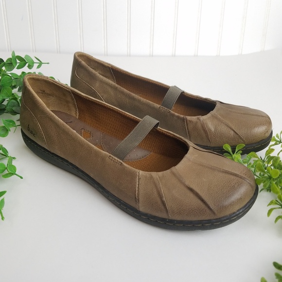 BOC LEATHER Dean Mary Janes Elastic Strap NWOT - Picture 2 of 8